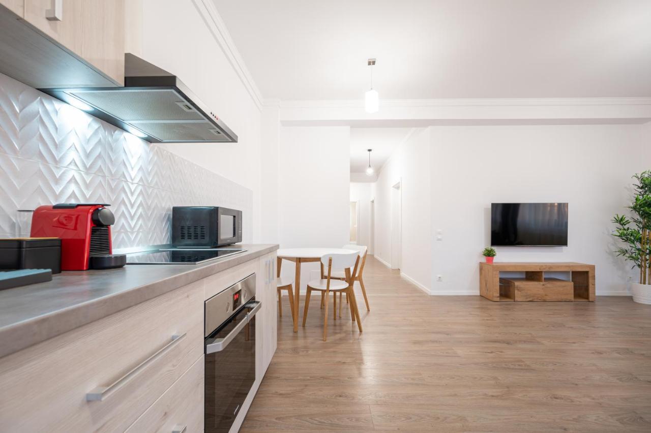 Tei Apartments Oradea Bagian luar foto