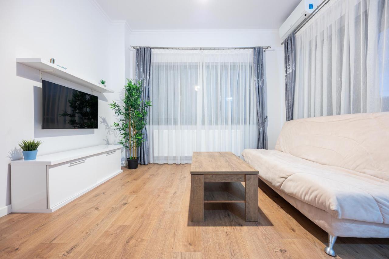 Tei Apartments Oradea Bagian luar foto